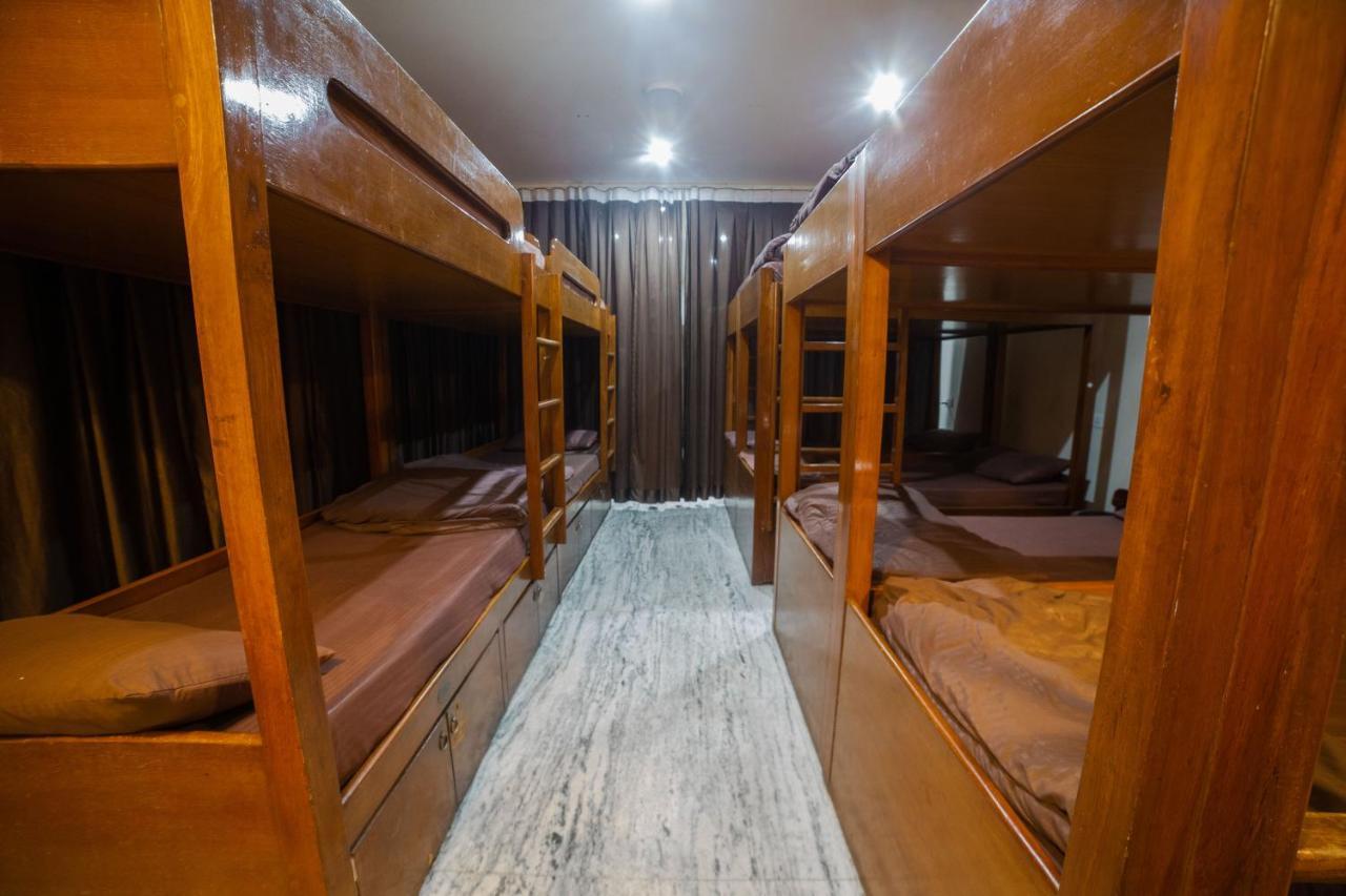 Atithi Satkaar Dormitory Varanasi Exterior foto
