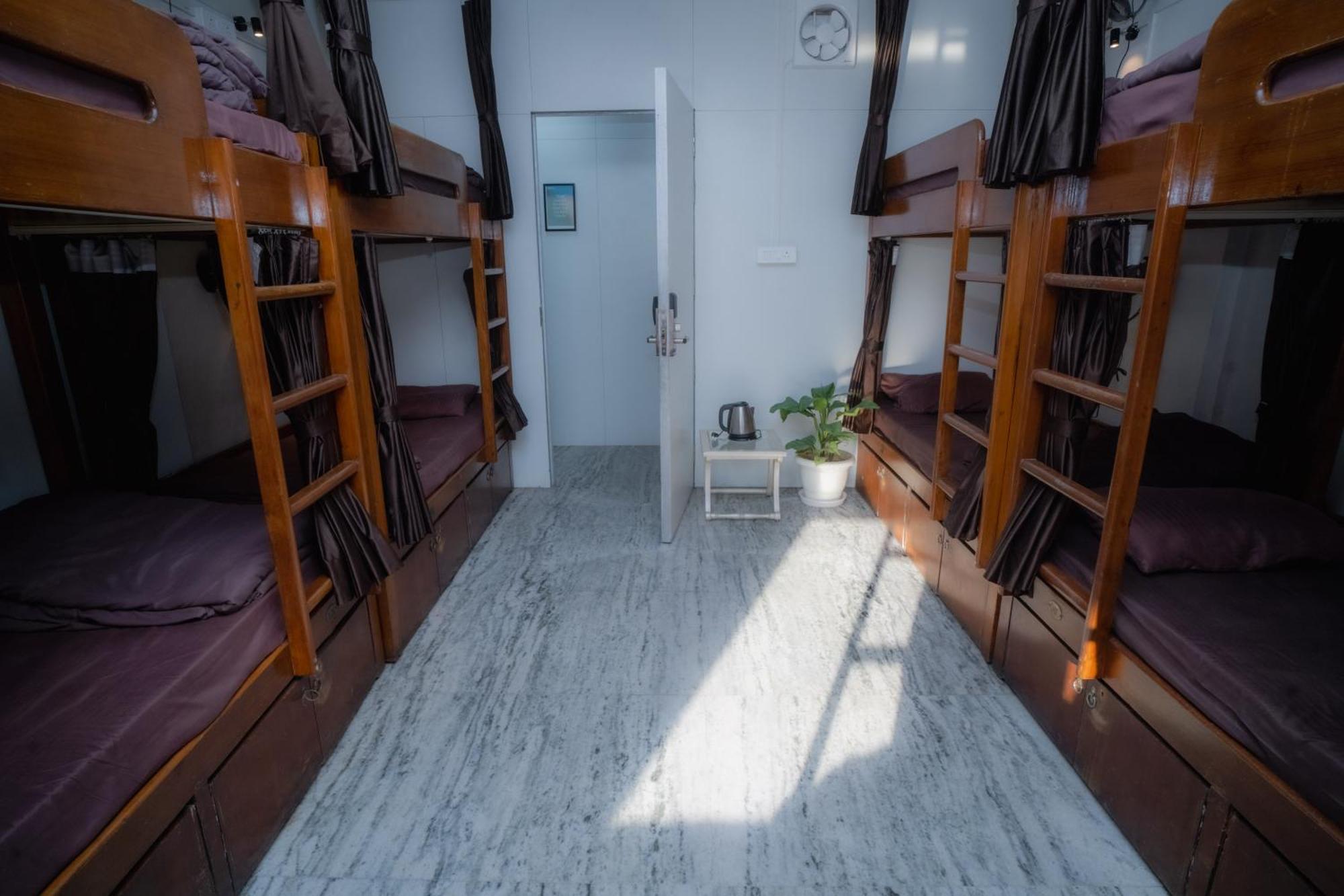 Atithi Satkaar Dormitory Varanasi Exterior foto