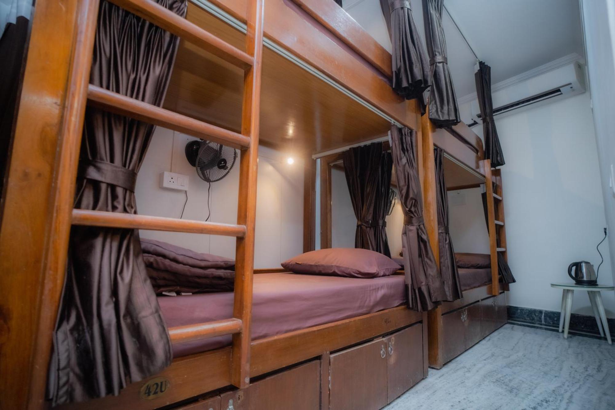 Atithi Satkaar Dormitory Varanasi Exterior foto