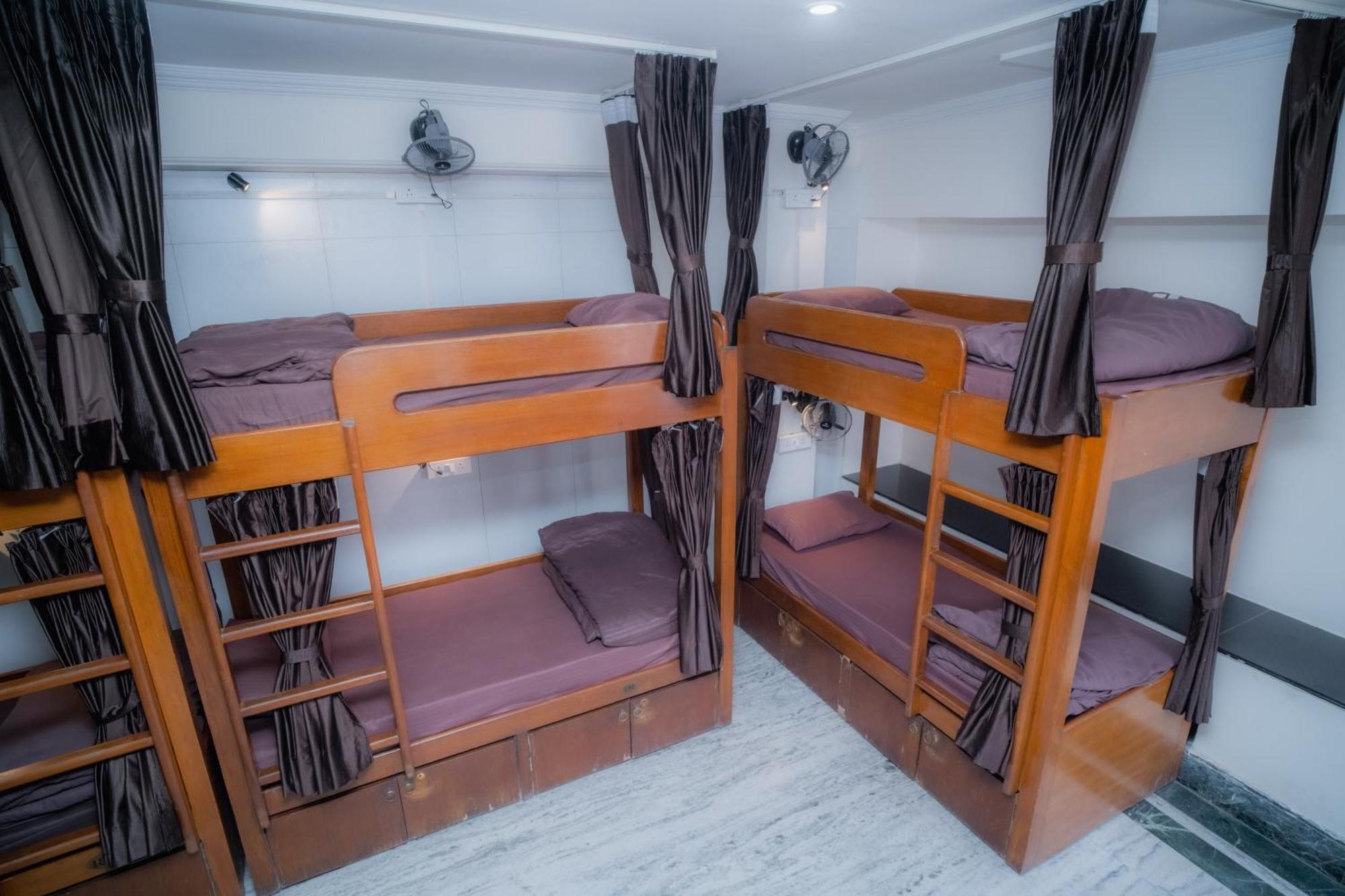 Atithi Satkaar Dormitory Varanasi Exterior foto